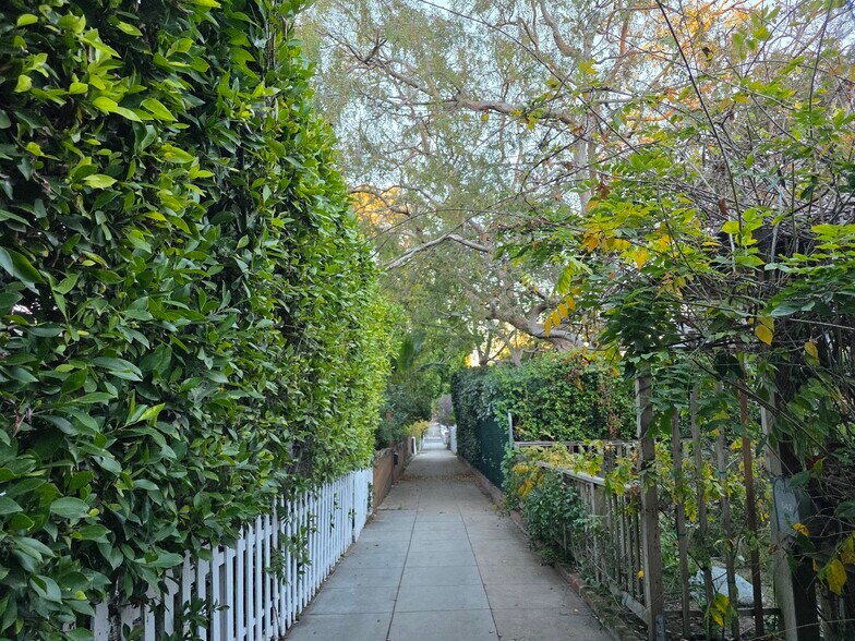 Building Photo - 707 Copeland Ct