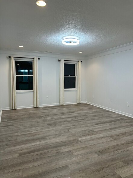 Building Photo - 510 Squire Cir