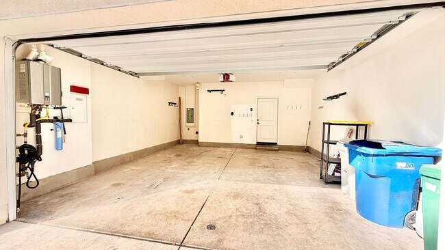 Building Photo - 4374 Nautilus Way