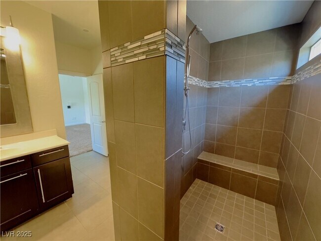 Building Photo - 2090 Morro Vista Dr