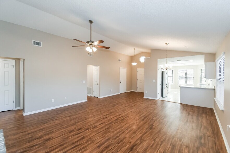 Building Photo - 7631 Collins Ridge Blvd