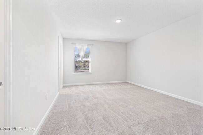 Building Photo - 327 Wambaw Dr