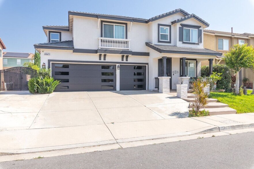 Building Photo - 15736 Home Ct