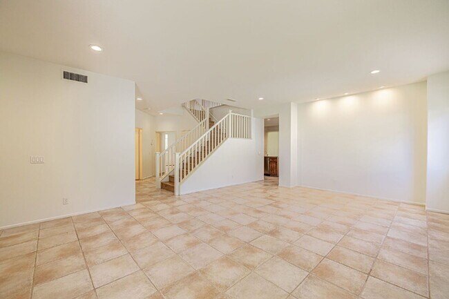 Building Photo - Executive 5-Bedroom Pool Home with Dual Master Suites in Stevenson Ranch