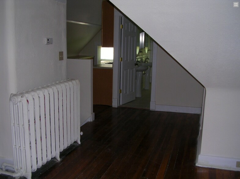 Building Photo - 2705 Eden Ave