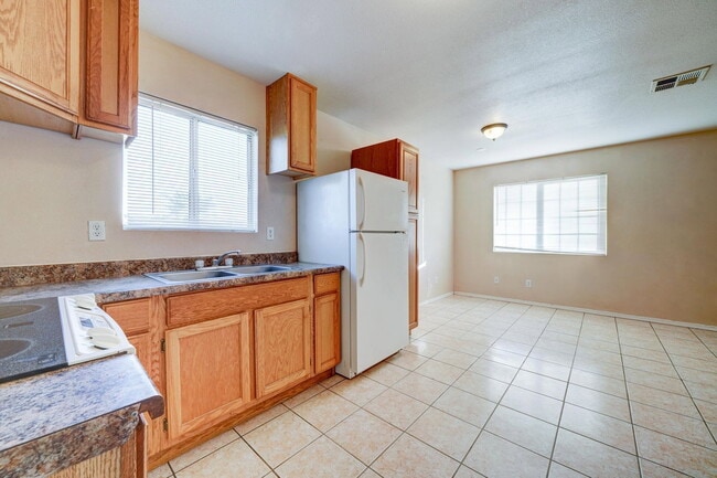 Building Photo - 108 Adams St