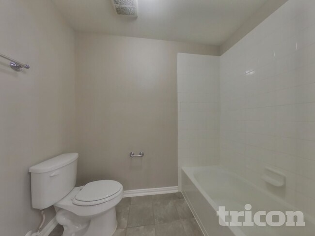 Building Photo - 9915 Bronze Mill Ln