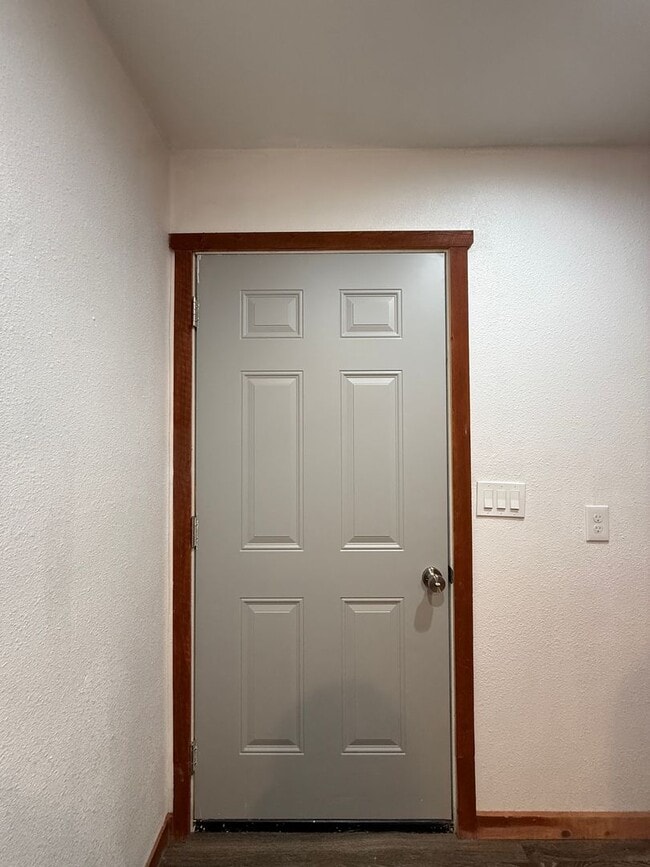 Building Photo - NEW Beautiful 3 Bedroom 1 Bath ADU - Furnished (Unfurnished Negotiable)