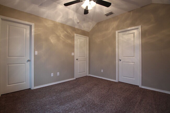 Building Photo - 1214 Brad Cir