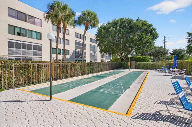 Building Photo - 3162 Via Poinciana