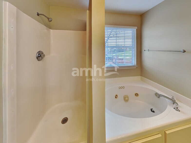 Building Photo - 7821 Farmington Pl