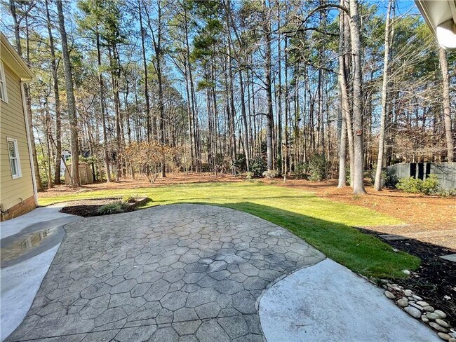 Building Photo - 2395 Brownstone Ct NE