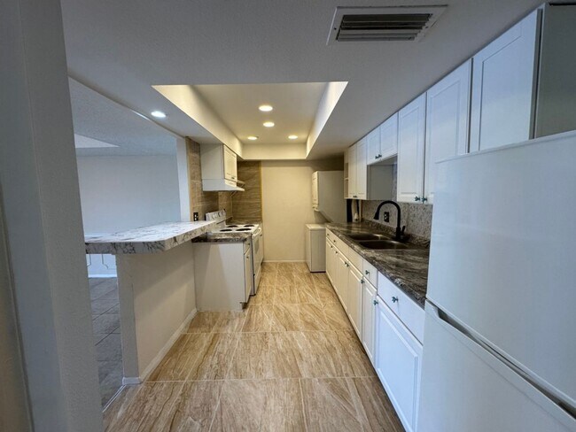 Building Photo - 4575 S Texas Ave