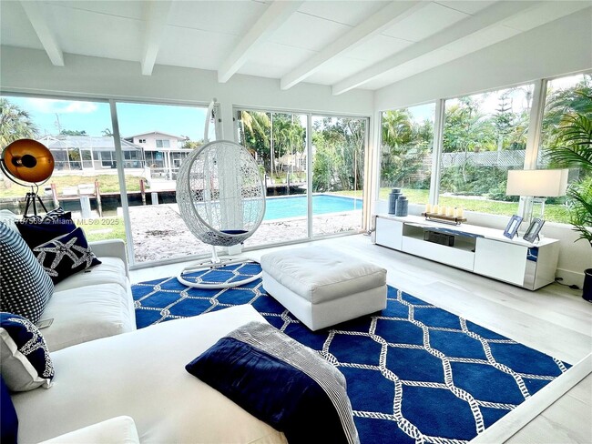 Building Photo - 2424 Tortugas Ln