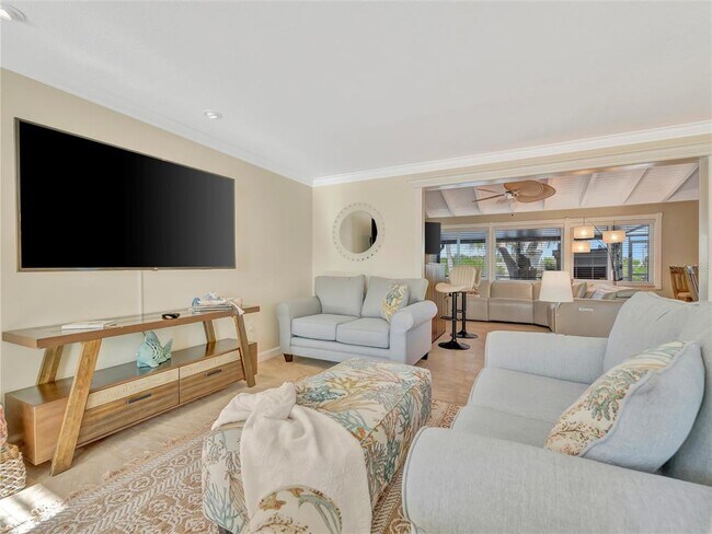 Building Photo - 10432 Sandpiper Rd W