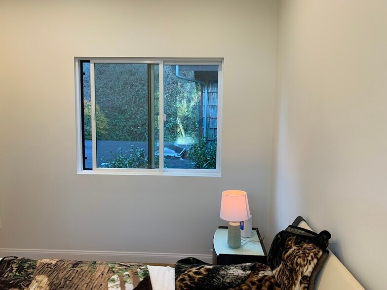 Building Photo - 220 Hiawatha Ave