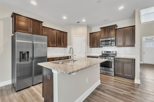 Building Photo - 1121 Latitude Dr