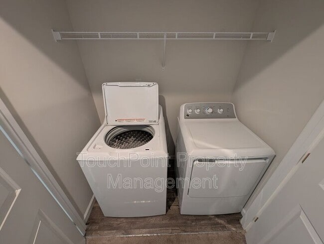 Building Photo - 5020 Winding Jordan Ln