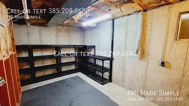 Building Photo - Beautiful, spacious 4 bedroom home in Tayl...