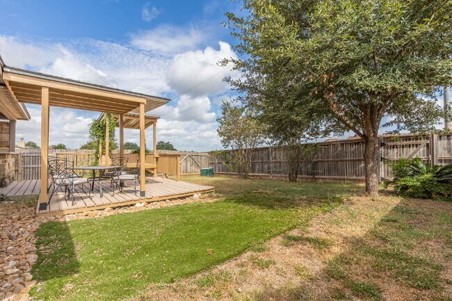 Building Photo - 5815 Southern Knoll