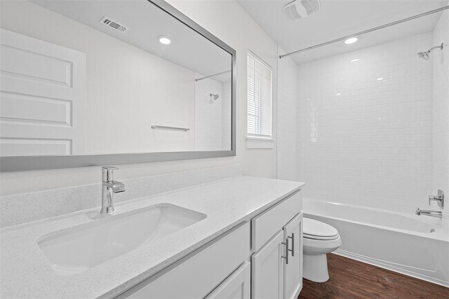 Building Photo - 224 Mystic Cyn Ln
