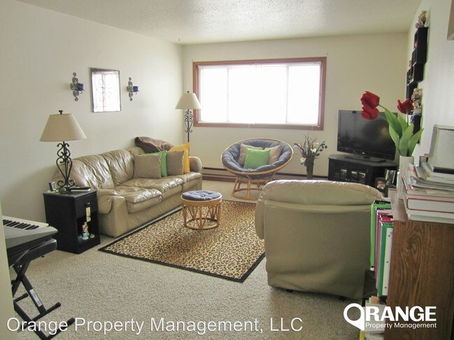 Building Photo - 1102-1110 Loy Ave