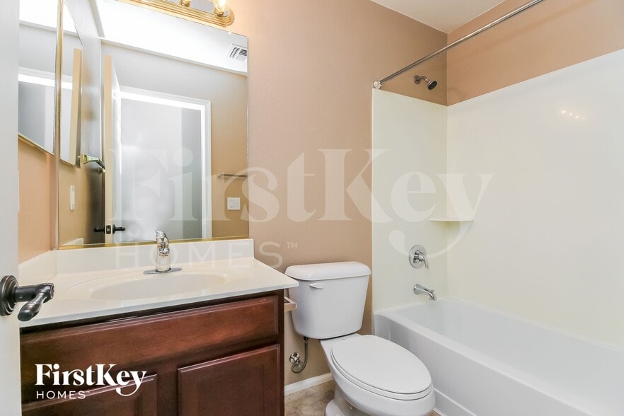 Building Photo - 4270 E Amarillo Dr