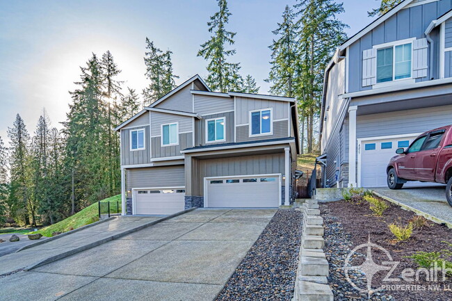 Building Photo - 4261 S Cloverhill Wy
