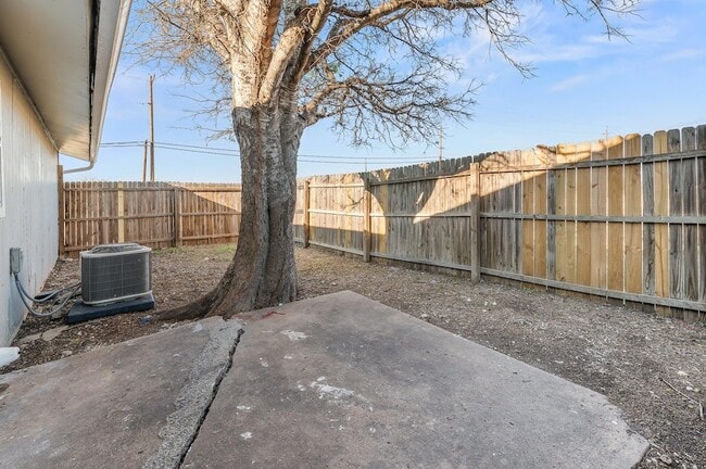 Building Photo - 410 Old Thorndale Rd