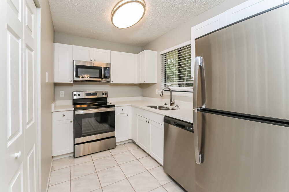 Building Photo - 2912 Crane Ave