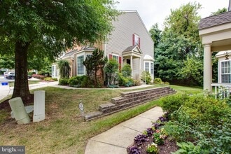 Building Photo - 6311 Stockbridge Overlook Ct