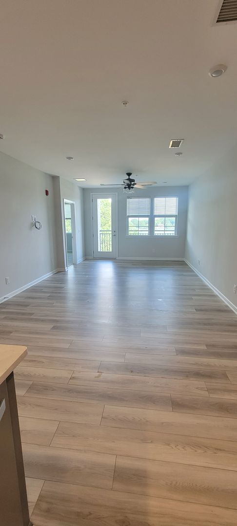 Building Photo - Sherrills Ford water front condo