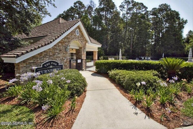 Building Photo - 336 Edge of Woods Rd