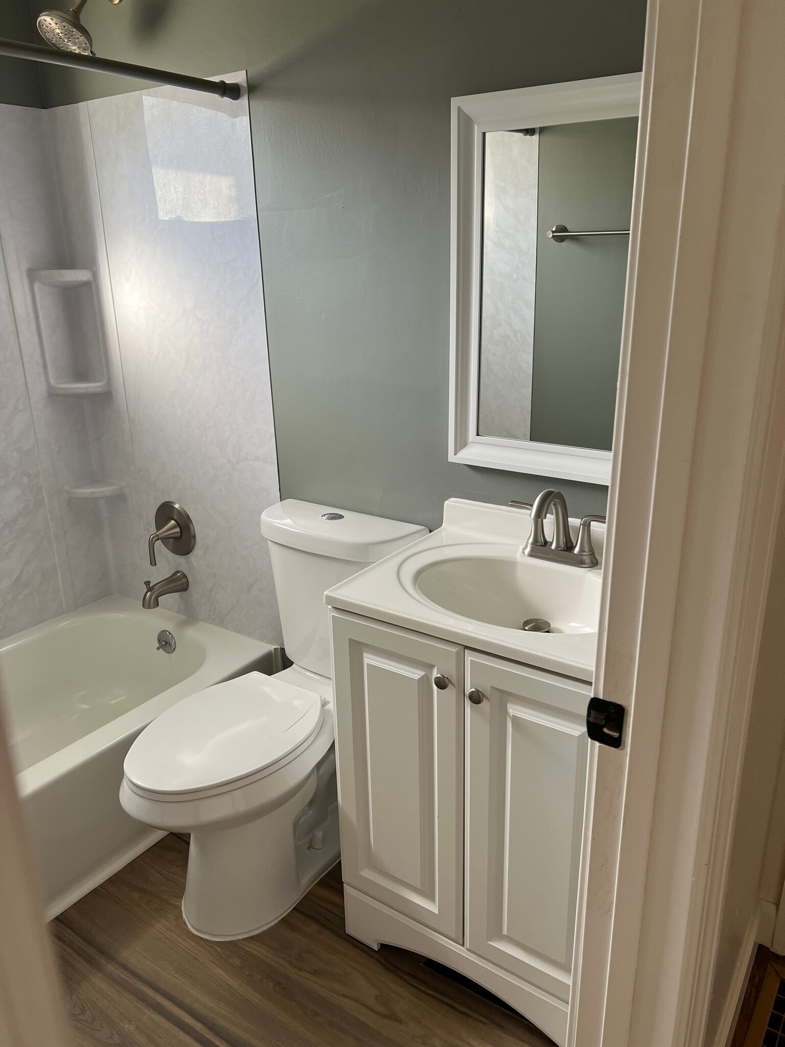 main bathroom - 6435 Myron Ave