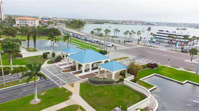 Building Photo - 8041 Sailboat Key Blvd S