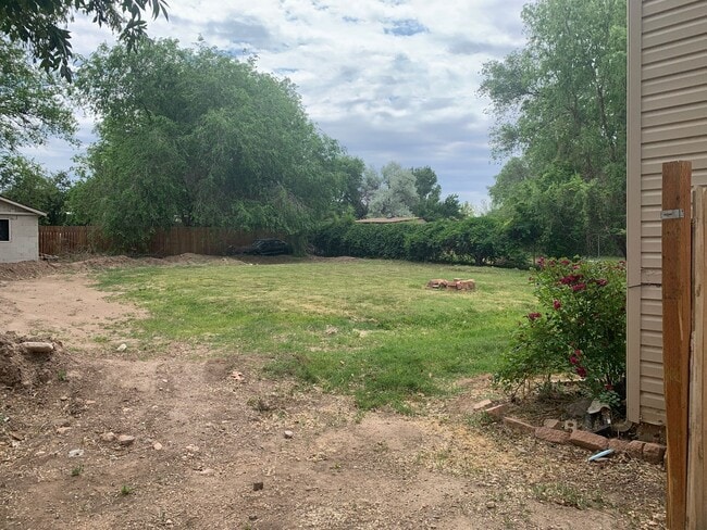 Building Photo - Spacious 5 Bedroom in Roy!