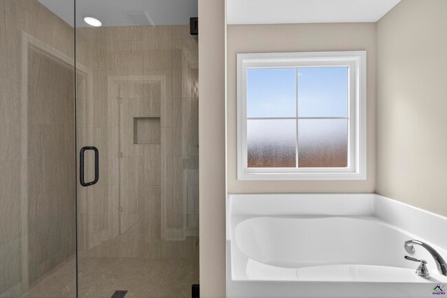 Building Photo - 213 Saraland Trl