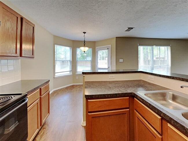 Building Photo - 706 Razee Ct