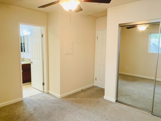 Building Photo - 1BD/1BA Mission Hills Apartment w/ 1-Car Garage! Only $1,995/mo~