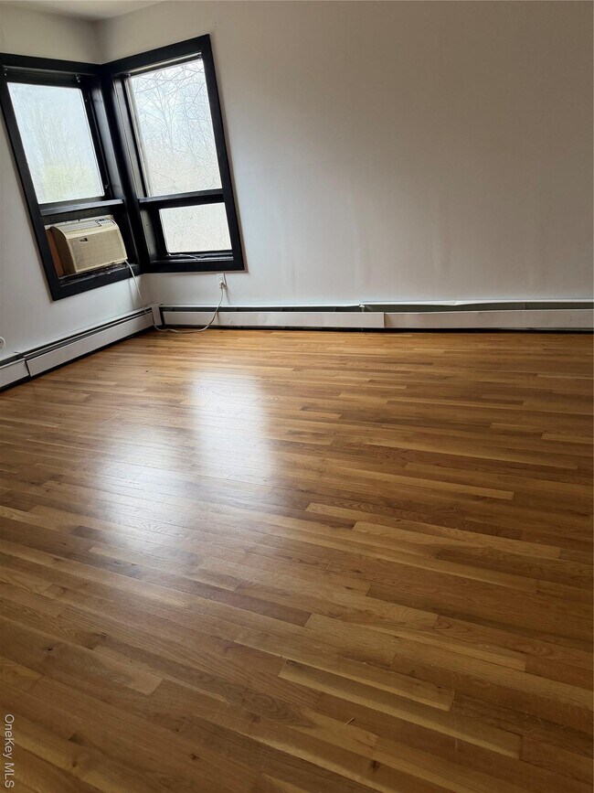 Building Photo - 40 Felter Hill Rd