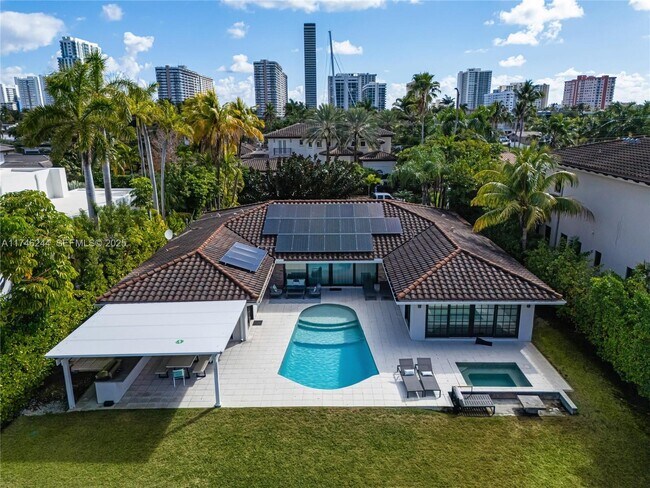 Building Photo - 524 Oleander Dr