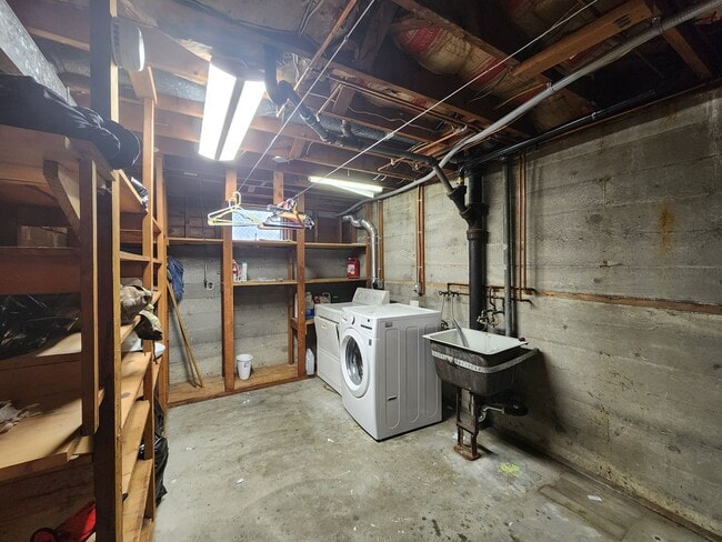 Building Photo - 16320 34th Ave NE