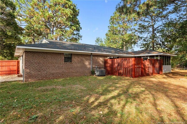 Building Photo - 6809 Timbercroft Ln