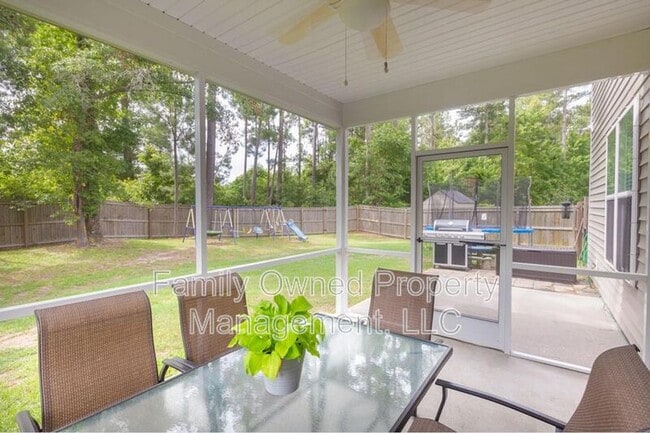 Building Photo - 159 Meadow Wood Rd