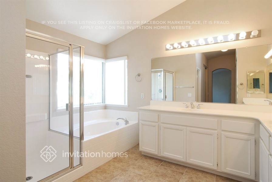 Building Photo - 37866 Spur Dr