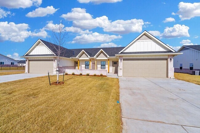 Building Photo - BRAND NEW 3 Bedroom Townhome!