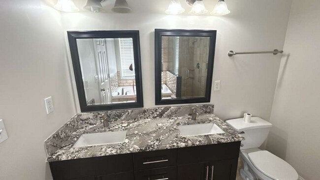 Building Photo - 805 Georgian Hills Dr