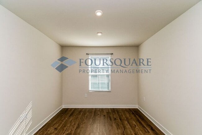 Building Photo - Ranch Home | Open Floor Plan | Attached Garage| Office