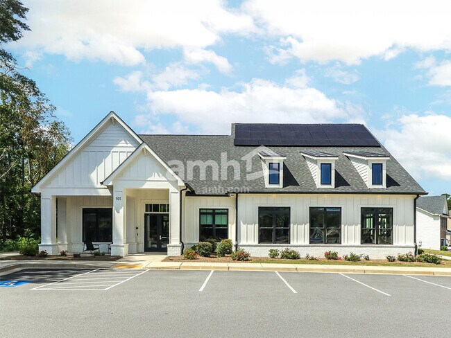 Building Photo - 520 Slew Dr
