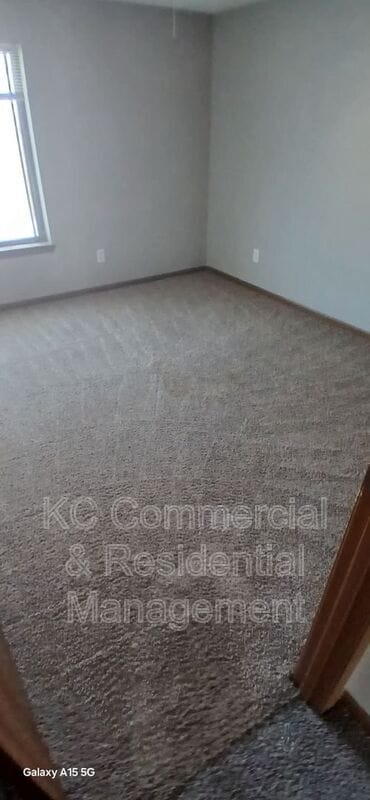 Building Photo - 211 W Main St